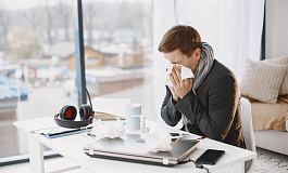 При каких условиях самозанятый получит право на больничное пособие