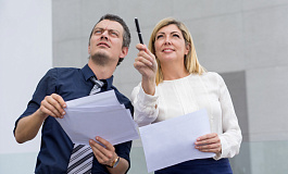 Нужно ли при сокращении предлагать должности работников, с которыми трудовой договор приостановлен? Нужно ли при сокращении предлагать должности работников, с которыми трудовой договор приостановлен?