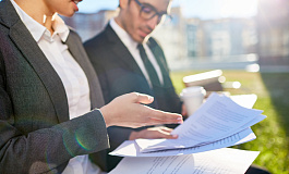 Что должно следовать за обнаружением подписи неустановленного лица на декларации