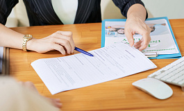 Не нарушает ли права работника требование заполнить анкету при трудоустройстве?